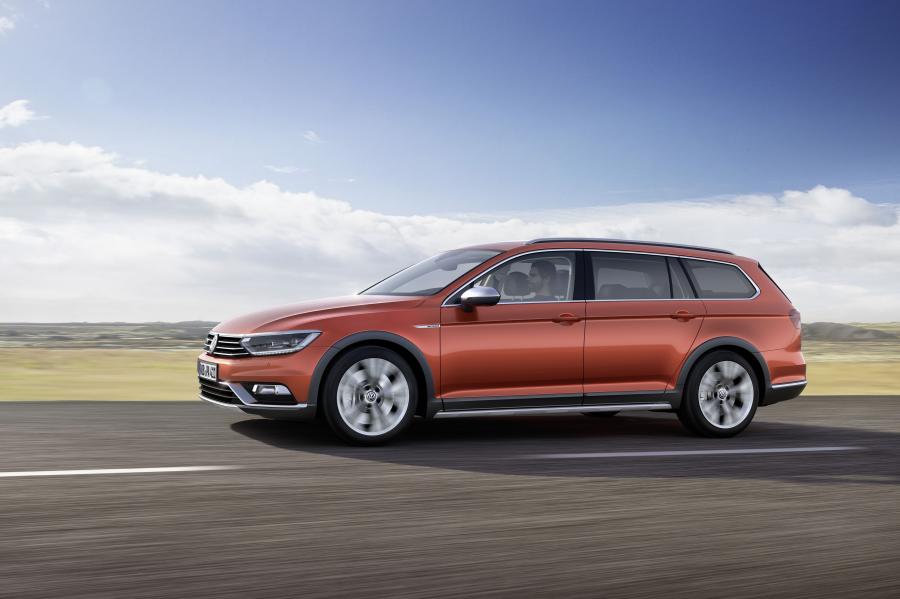  Volkswagen Passat Alltrack 2015 года  (фото 7 из 21)